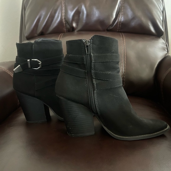 Western 3in pointed toe booties - Picture 2 of 6